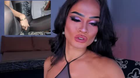 Snapshot of queenvalentinats chatting on October 24, 2025, 2:30 am ValentinaMoone online show from October 24, 2025, 2:30 am