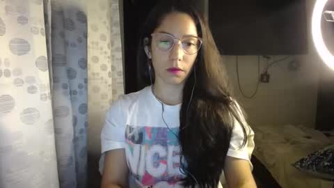 Snapshot of queenvictoria2023 chatting on January 18, 2025, 4:26 am Paola online show from January 18, 2025, 4:26 am