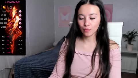 Snapshot of queitsharm_ chatting on October 12, 2025, 6:12 am Anna online show from October 12, 2025, 6:12 am