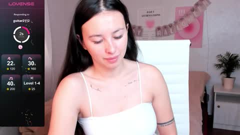 Snapshot of queitsharm_ chatting on October 31, 2025, 5:41 am Anna online show from October 31, 2025, 5:41 am