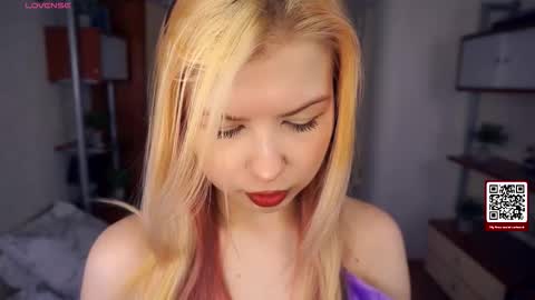 Tate online show from November 19, 2025, 4:23 am