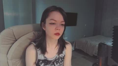 Snapshot of quietluxury chatting on June 27, 2026, 11:37 am quietluxury online show from June 27, 2026, 11:37 am