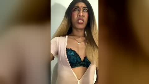 quinn_octavia online show from July 23, 2026, 3:54 pm