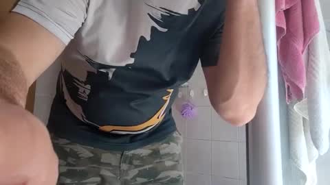 Snapshot of quintinvw0011 chatting on February 9, 2026, 6:39 am quintinvw0011 online show from February 9, 2026, 6:39 am