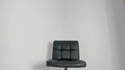 quuen_valery online show from February 24, 2026, 6:00 am