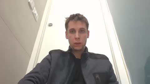 qwerty96cuck96 online show from December 15, 2024, 5:10 pm