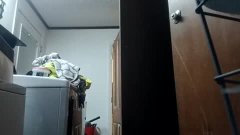 r04233054 online show from December 18, 2025, 4:18 am