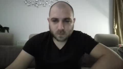 Snapshot of r0bila chatting on March 12, 2025, 7:02 am R0bila online show from March 12, 2025, 7:02 am