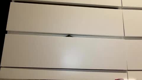 r_andolph online show from January 18, 2026, 10:08 am