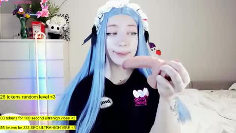 Snapshot of raaaaaaawr chatting on October 19, 2025, 5:24 pm - online show from October 19, 2025, 5:24 pm