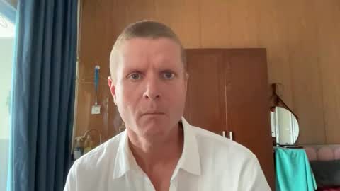 rabbit_eyes69 online show from November 13, 2025, 7:18 am