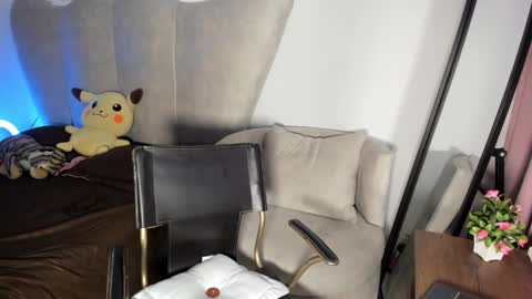 Snapshot of rachaeldeckard chatting on January 6, 2025, 5:41 am natalia - online show from January 6, 2025, 5:41 am