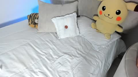 Snapshot of rachaeldeckard chatting on January 24, 2025, 8:44 am natalia - online show from January 24, 2025, 8:44 am