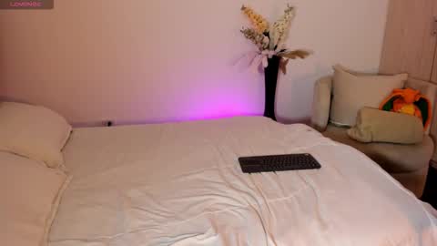 Snapshot of rachaeldeckard chatting on September 10, 2025, 6:24 am natalia - online show from September 10, 2025, 6:24 am