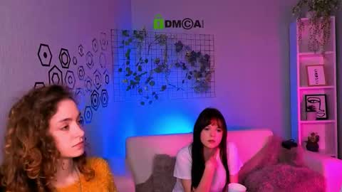 Snapshot of rachel_bloom__ chatting on November 25, 2025, 1:33 pm rachel_bloom__ online show from November 25, 2025, 1:33 pm