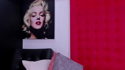 Snapshot of rachel_roman chatting on January 18, 2026, 8:23 pm DALIANA online show from January 18, 2026, 8:23 pm