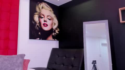 Snapshot of rachel_roman chatting on February 10, 2026, 12:20 pm DALIANA online show from February 10, 2026, 12:20 pm