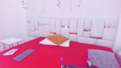 Snapshot of rachel_roman chatting on February 15, 2026, 12:14 pm DALIANA online show from February 15, 2026, 12:14 pm