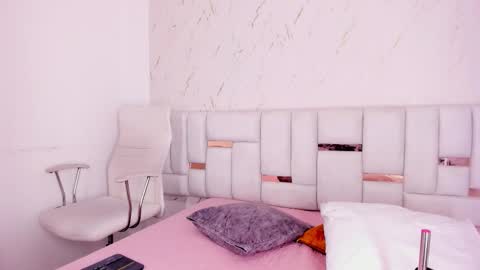 Snapshot of rachel_roman chatting on February 25, 2026, 12:04 pm DALIANA online show from February 25, 2026, 12:04 pm