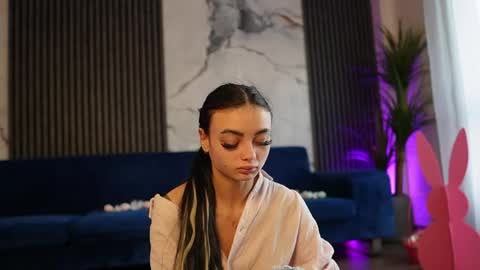 Ann online show from April 6, 2026, 4:21 am