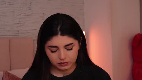 Snapshot of rachelswaan chatting on December 22, 2024, 11:33 am RachelSwaan online show from December 22, 2024, 11:33 am