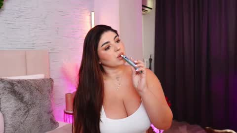 RachelSwaan online show from February 19, 2026, 7:48 am