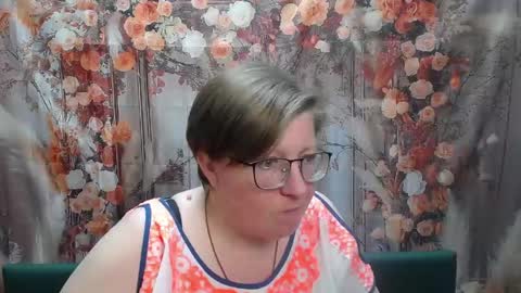 Snapshot of radachudna chatting on May 15, 2026, 6:37 pm RadaChudna online show from May 15, 2026, 6:37 pm