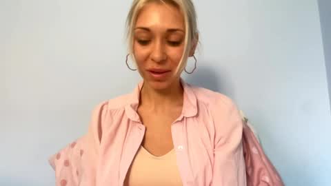 radiant__soul online show from April 19, 2026, 2:49 pm