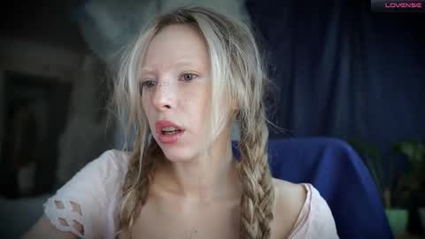 Snapshot of radiant_ada chatting on October 8, 2025, 8:45 am ada online show from October 8, 2025, 8:45 am