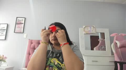 Snapshot of radiantgoddes chatting on December 14, 2024, 1:27 pm radiantgoddes online show from December 14, 2024, 1:27 pm