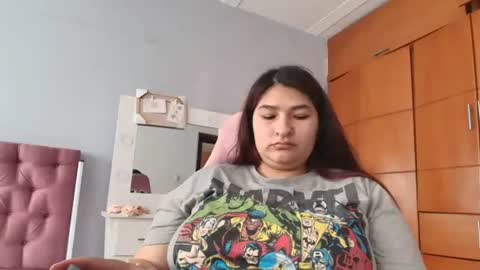 Snapshot of radiantgoddes chatting on December 19, 2024, 1:40 pm radiantgoddes online show from December 19, 2024, 1:40 pm