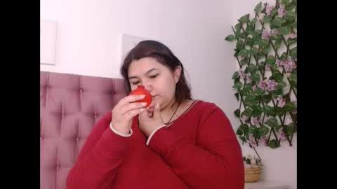 Snapshot of radiantgoddes chatting on November 18, 2025, 1:04 pm radiantgoddes online show from November 18, 2025, 1:04 pm