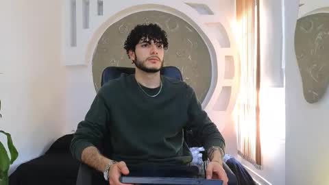 Snapshot of rafael_mendez chatting on September 25, 2025, 8:56 pm R A F A E L online show from September 25, 2025, 8:56 pm