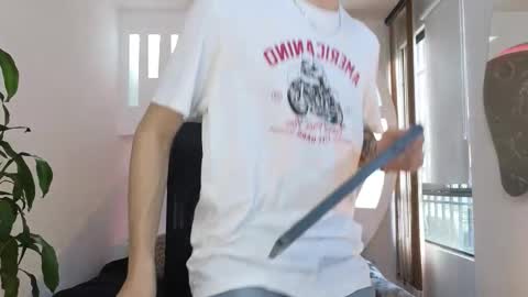 Snapshot of rafael_mendez chatting on October 10, 2025, 9:47 pm R A F A E L online show from October 10, 2025, 9:47 pm