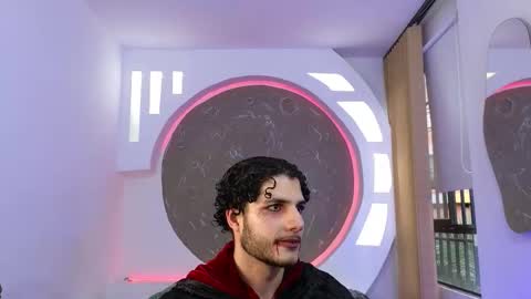 Snapshot of rafael_mendez chatting on October 30, 2025, 9:48 pm R A F A E L online show from October 30, 2025, 9:48 pm