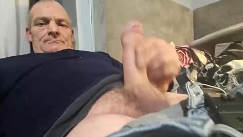Bigthickdickinvic online show from May 11, 2026, 7:33 pm