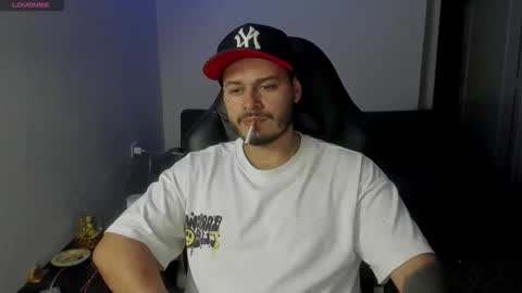 ragnar_lothbrok77 online show from March 4, 2026, 5:24 am