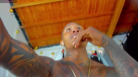 Snapshot of ragnarhot24 chatting on February 11, 2026, 4:23 pm Andres H online show from February 11, 2026, 4:23 pm