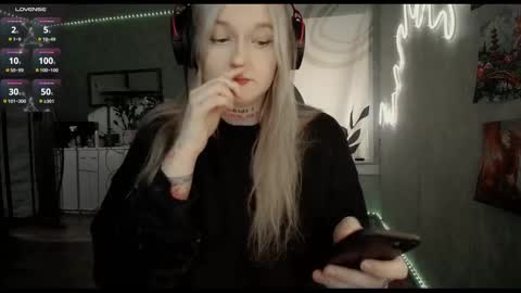 Kate online show from December 2, 2024, 9:45 am