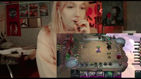 Kate online show from February 8, 2025, 5:39 pm