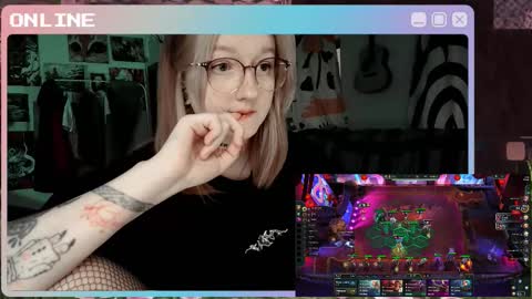 Kate online show from October 29, 2025, 1:46 pm