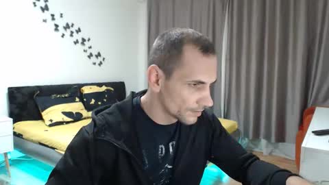 raimondwild online show from April 30, 2026, 9:37 am