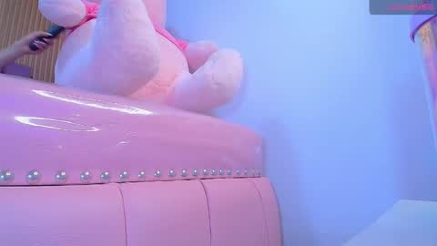 Rainy online show from November 12, 2025, 2:45 am