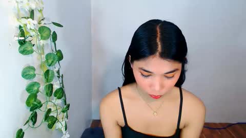 raindrizzle1706 online show from November 29, 2025, 5:27 pm