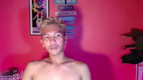 ralfhuge24 online show from October 7, 2025, 4:48 pm