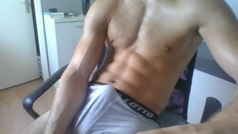 ramonjoosse2001 online show from July 14, 2026, 4:34 pm