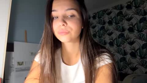 Snapshot of ranaeriveras chatting on October 25, 2025, 8:47 pm ShyBerry online show from October 25, 2025, 8:47 pm