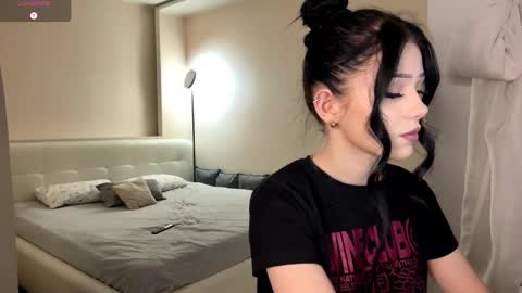 Luna online show from February 3, 2026, 4:01 pm