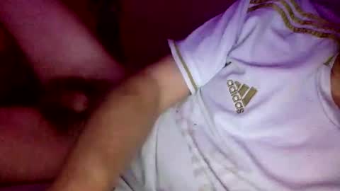 Snapshot of randobad12 chatting on March 1, 2025, 12:39 am randobad12 online show from March 1, 2025, 12:39 am