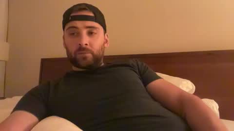 randomdude5950 online show from April 17, 2026, 2:47 am